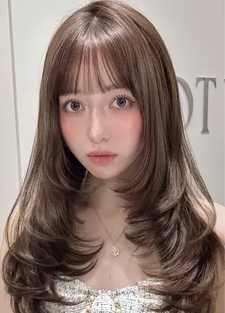 カラー 韓国風レイヤーカラー ライムのヘアスタイル
