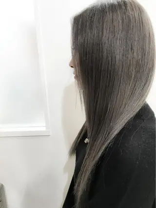 カラー _WHITE高槻店 yusukeのヘアスタイル