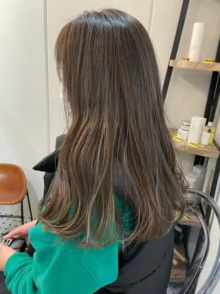 ロング カラー レイヤー べージュ 白石研太のヘアスタイル