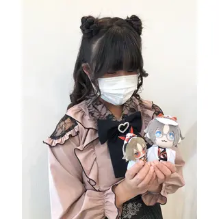 セミロング ヘアアレンジ 推しカラー✨ オタク美容師ユウカのヘアスタイル