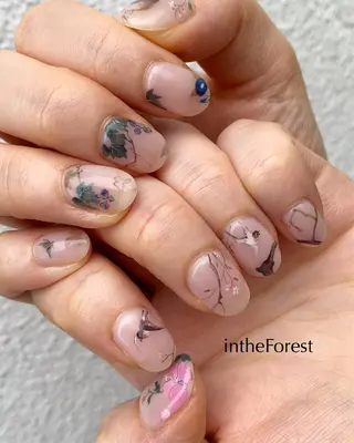 ネイル in the Forest所属・コガ アオイのネイルデザイン