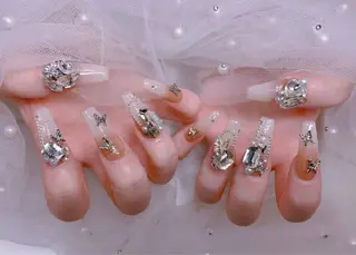 ネイル UMI ネイルサロン新宿🎀のネイルデザイン