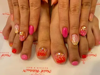 ネイル ネイルリボン 受付スタッフのネイルデザイン