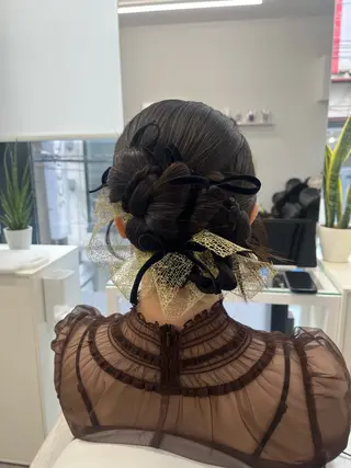 セミロング ヘアアレンジ ERENA💚 ヘアアレンジのヘアスタイル