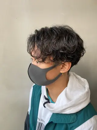 ショート パーマ メンズ 寳泉 章弘のヘアスタイル