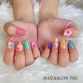 ネイル 𝐼𝑁𝑂𝑈𝐸 𝑀𝐼𝐴のネイルデザイン