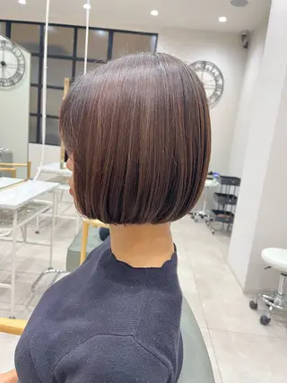 ショート newi大分/ 磯部栞里／艶感カラーのヘアスタイル
