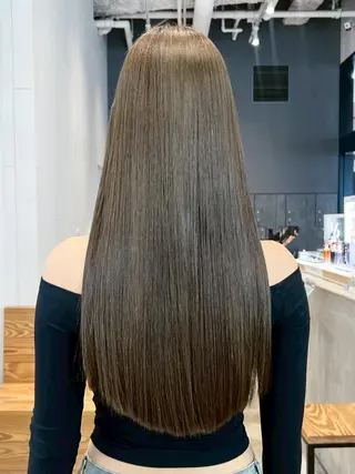カラー セミロング ITbyALBUM 藤沢店のヘアスタイル