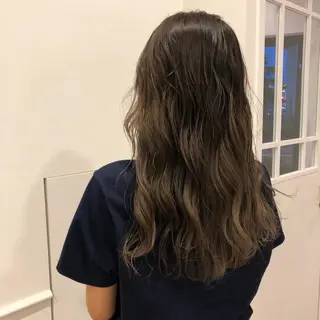 ロング カラー 相川 愛実のヘアスタイル