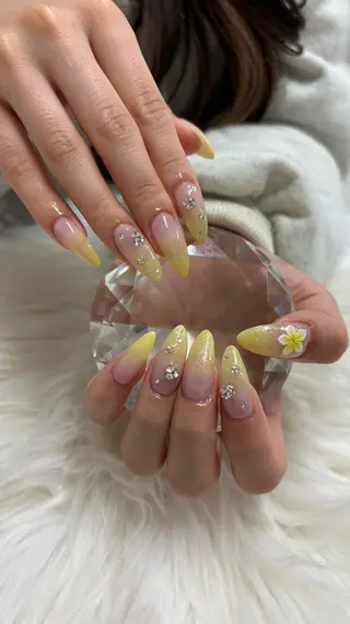 ネイル Riran°・*:. shikiのネイルデザイン