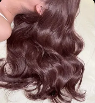 カラー 染谷 玲花のヘアスタイル