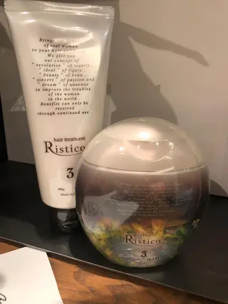 カラー ture by gladのヘアスタイル