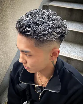 カラー パーマ メンズ 大月 優汰のヘアスタイル