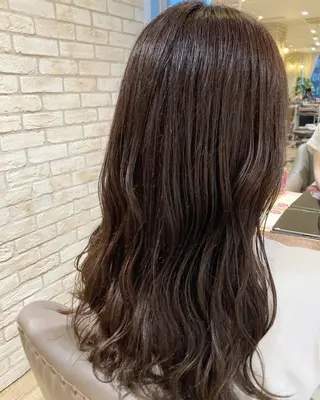 セミロング カラー 山﨑 千尋のヘアスタイル