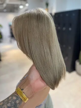 セミロング 木田哲平/ブロンド バレイヤージュのヘアスタイル