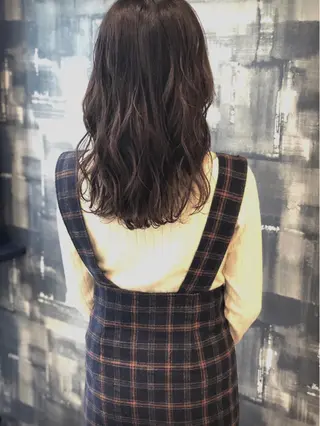 セミロング カラー 日高 香織のヘアスタイル