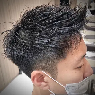 ショート メンズ ハイトーン特化 川井優汰のヘアスタイル