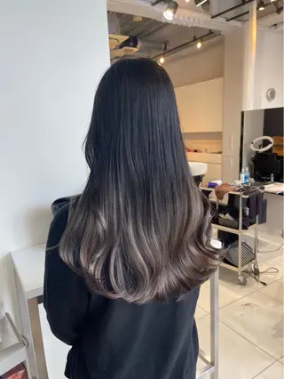 カラー ブリーチカラー 安田海音のヘアスタイル