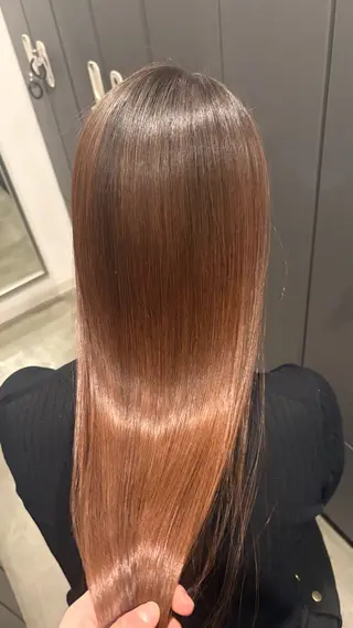 ロング ‪‬髪質改善／ 透明感カラー／aiのヘアスタイル