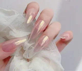 ネイル 長さ出し専門 パーツのネイルデザイン