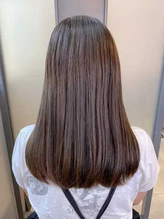 セミロング カラー 【透明感、艶髪】西村 有司のヘアスタイル