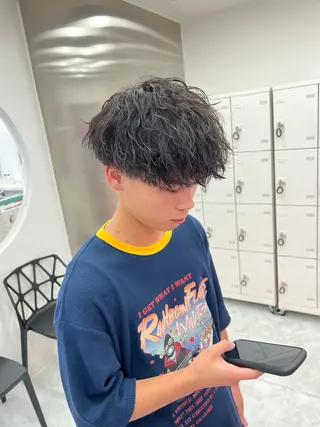 ミディアム パーマ メンズ メンズパーマ特化 TAIGAのヘアスタイル
