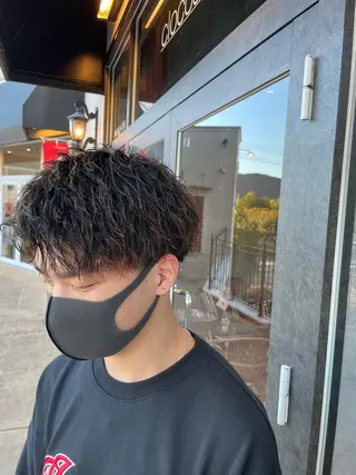 パーマ メンズ 鵜飼 真伍のヘアスタイル