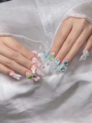 ネイル Lee Nailsのネイルデザイン