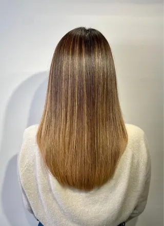 セミロング ✨艶髪✨ 透明感カラー Rinのヘアスタイル