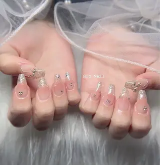ネイル Hin Nailsのネイルデザイン