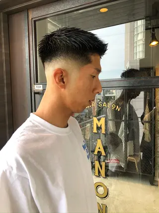 ショート メンズ 俵 知広のヘアスタイル