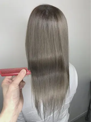 艶髪クリエイター🪽 秋田 聖也のヘアスタイル