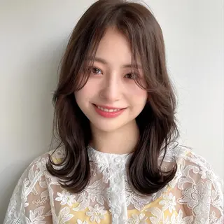セミロング カラー 梅田美容室 山崎海波のヘアスタイル