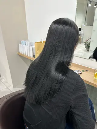 ロング カラー ブリーチなし/レイヤ ー特化🌈Tommyのヘアスタイル