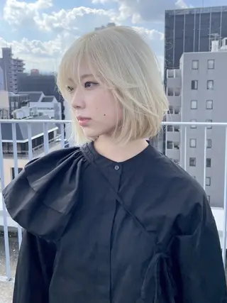 ショート カラー ヘアアレンジ lani ブリーチ /ダブルカラーのヘアスタイル