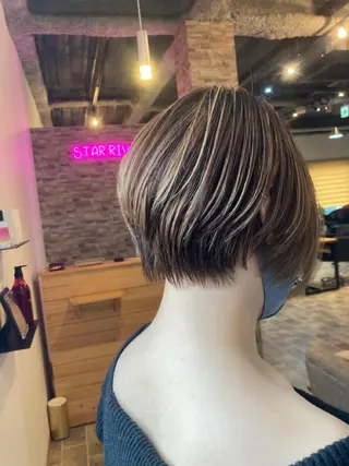 ショート カラー ヘアカラー&縮毛矯正 STAR☆RIVERのヘアスタイル