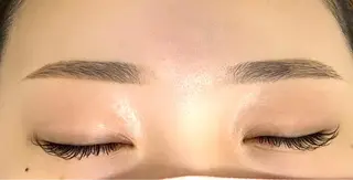 アイブロウ Emiy BeautyLushのマツエク・マツパデザイン