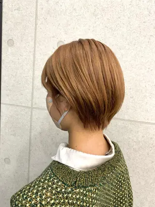 ショート カラー レイヤー ハイトーン 暖色⭐︎KANAKOのヘアスタイル