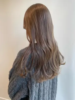 ロング カラー 山口 莉奈のヘアスタイル