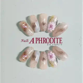 ネイル Nail  Aphroditeのネイルデザイン