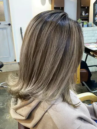 セミロング カラー ヘアアレンジ 【艶髪×韓国風】 毛流れ職人 RYOのヘアスタイル