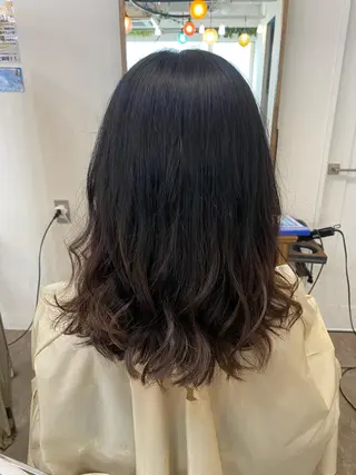 セミロング カラー くせ毛多毛特化 高橋　淳のヘアスタイル