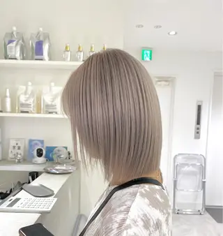 ショート カラー kumon ayu ブリーチ/ハイトーンのヘアスタイル