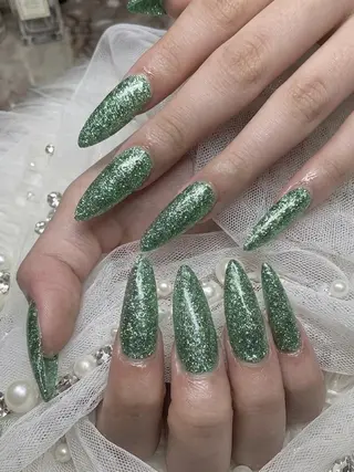 ネイル UNABOMBA (24時間営業)のネイルデザイン