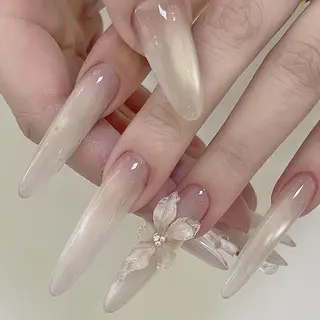 ロング 💅 リリアのネイルデザイン