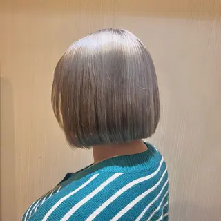 ミディアム おくだ　りお /ハイトーンカラーのヘアスタイル