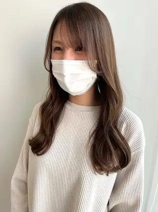ロング カラー 山口 莉奈のヘアスタイル