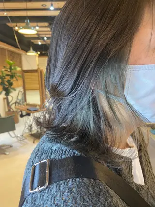 ミディアム カラー 宮本 玲那のヘアスタイル