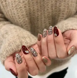 ミディアム めぐみのネイルサロン スタッフ練習のネイルデザイン