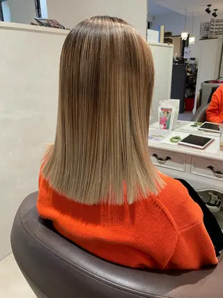 セミロング なかにし まゆみのヘアスタイル
